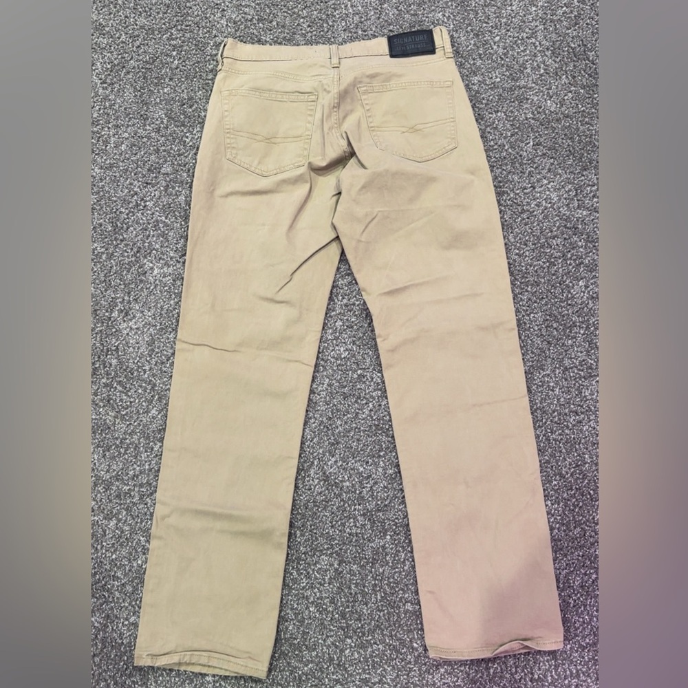 Signature by Levi Strauss Khaki Pants 32x34 - Picture 3 of 3